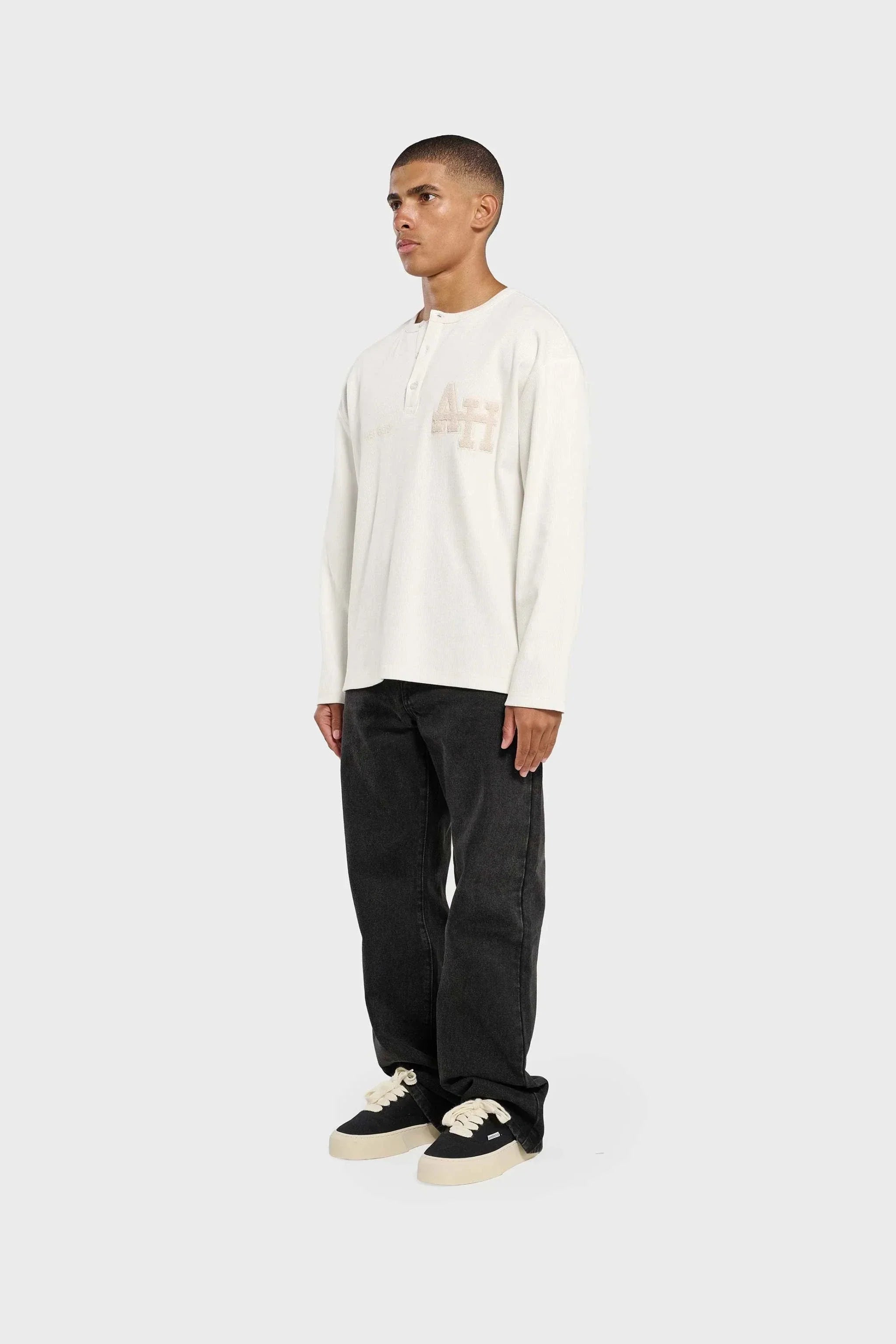 Annie Hood College Henley white ribbed cotton shirt with double embroidery logo worn oversized