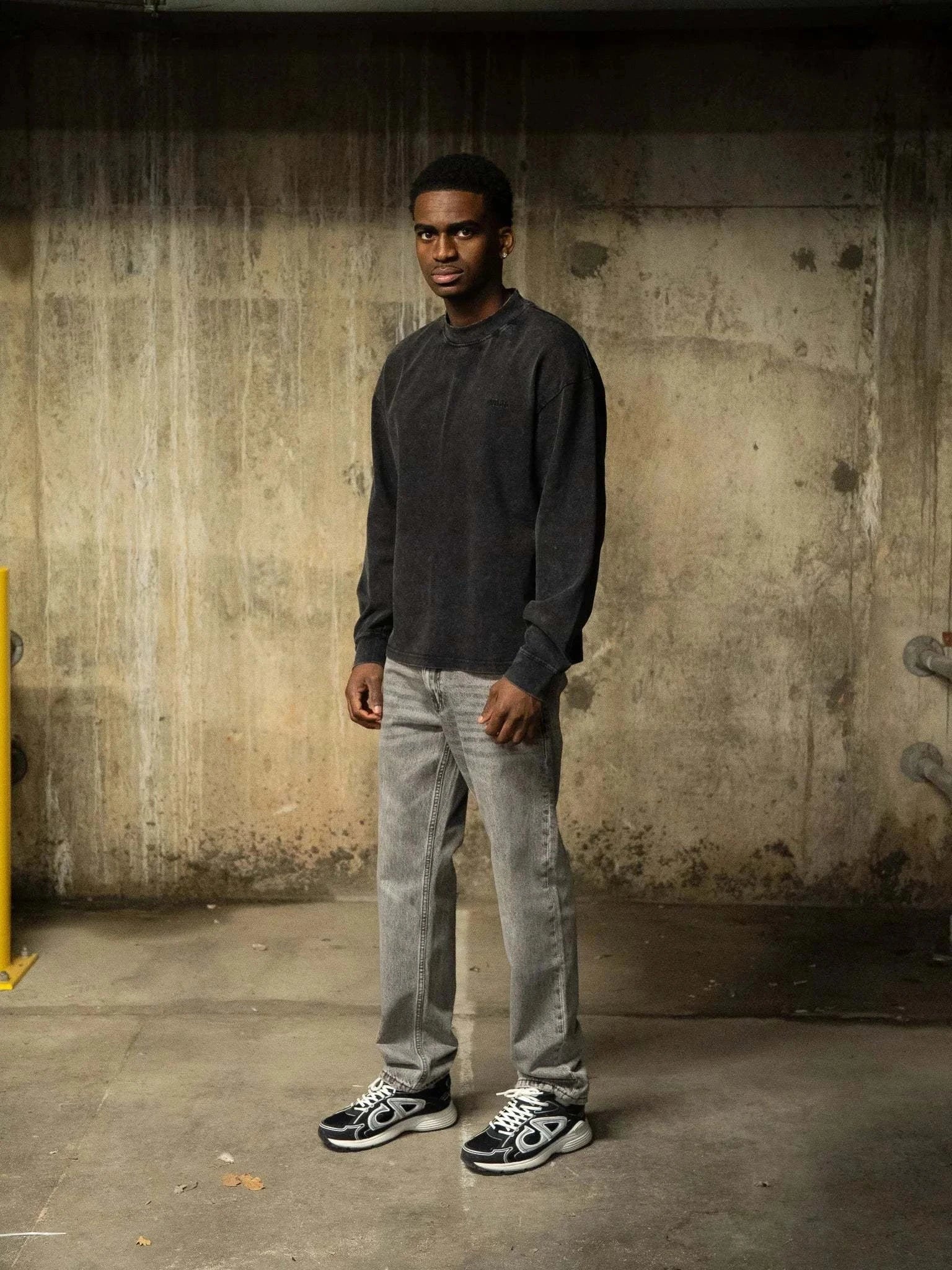 Siarr Washed L/S Tee oversized fit washed black long sleeve cotton shirt with ribbed neck and screen print