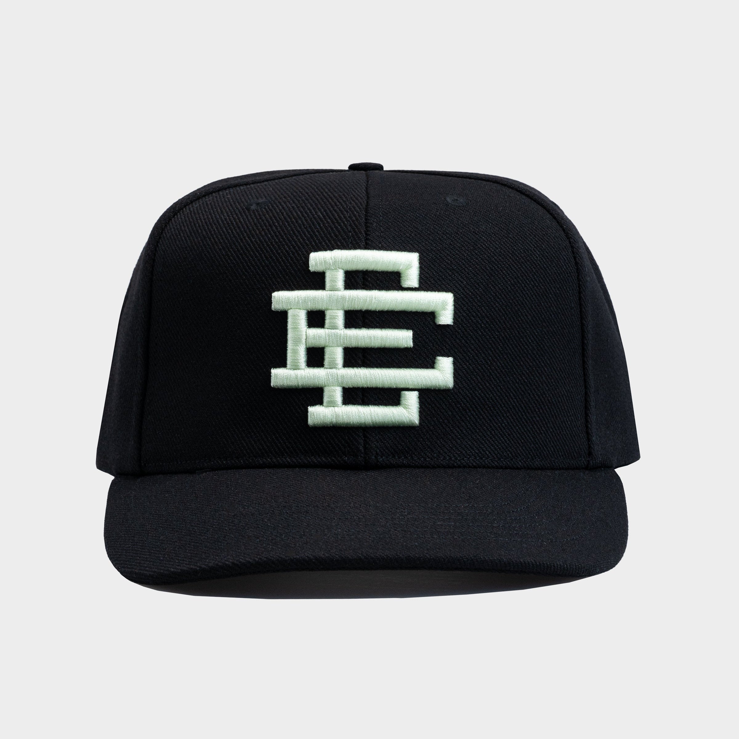 Eric Emanuel EE Basic Hat in black and off white design