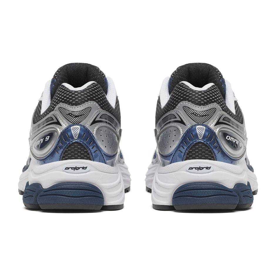 Saucony ProGrid Omni 9 running shoe in deep navy color
