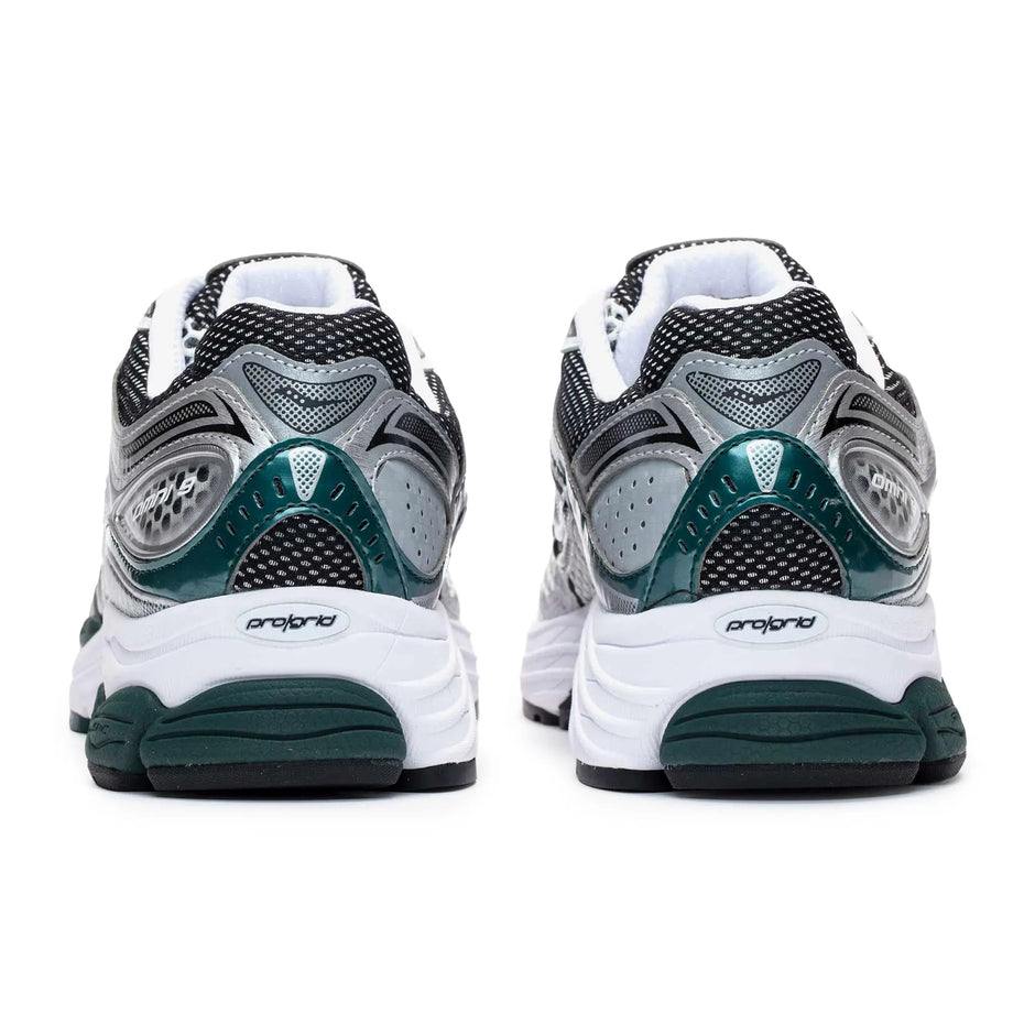 Saucony ProGrid Omni 9 running shoe in pine green color