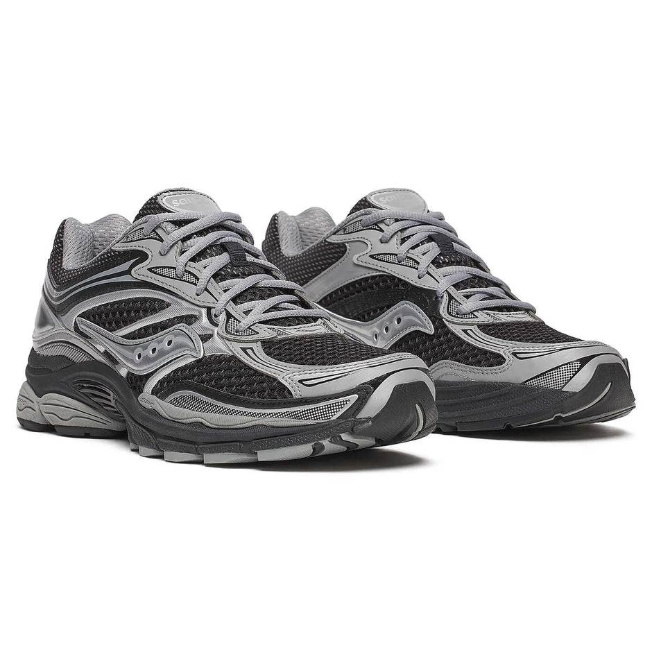 Saucony Progrid Omni 9 running shoe in silver and black colorway