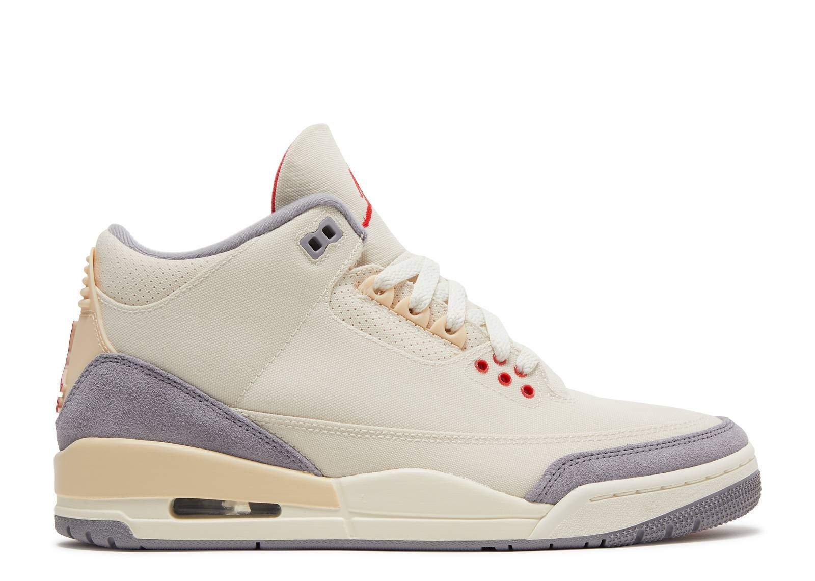 Air Jordan 3 Retro SE Muslin sneaker in beige and gray tones.