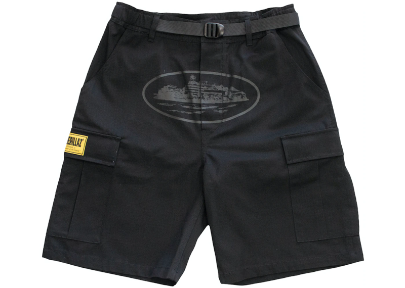 CORTEIZ GUERILLAS cargo shorts in triple black with pockets.